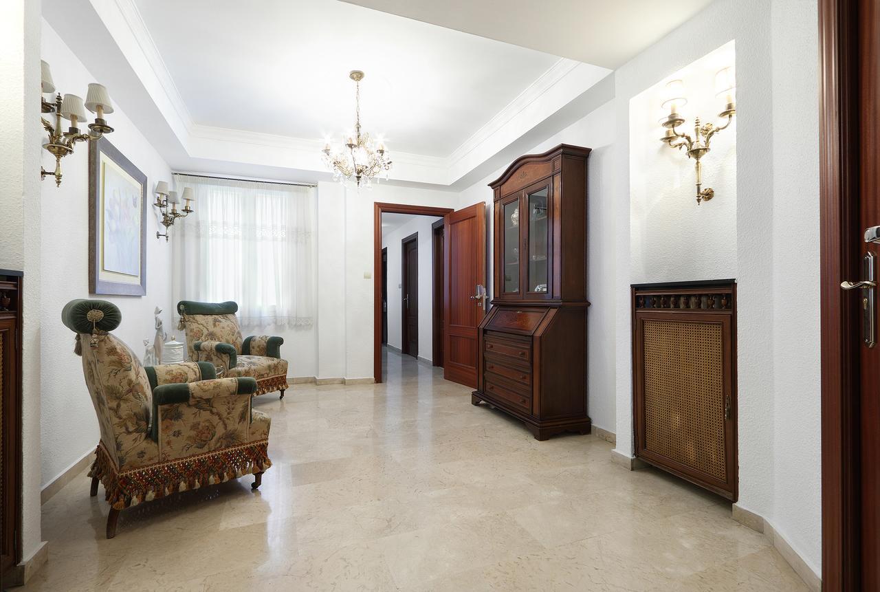 Piso en calle Recogidas  Granada Esterno foto