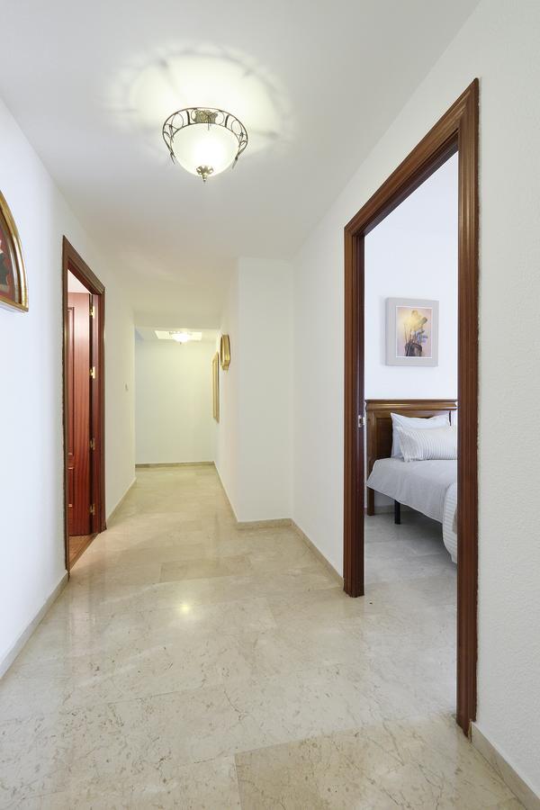 Piso en calle Recogidas  Granada Esterno foto